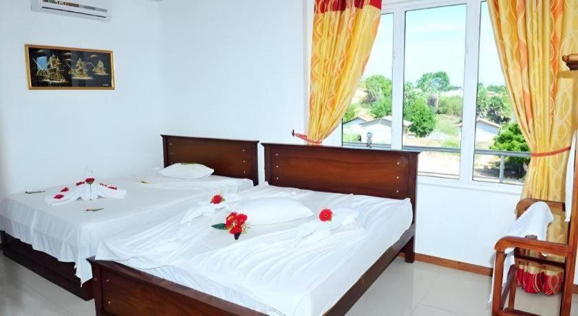 Hotel Glee Trincomalee Exterior foto