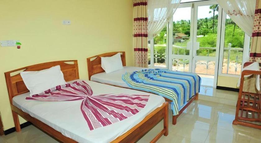 Hotel Glee Trincomalee Exterior foto