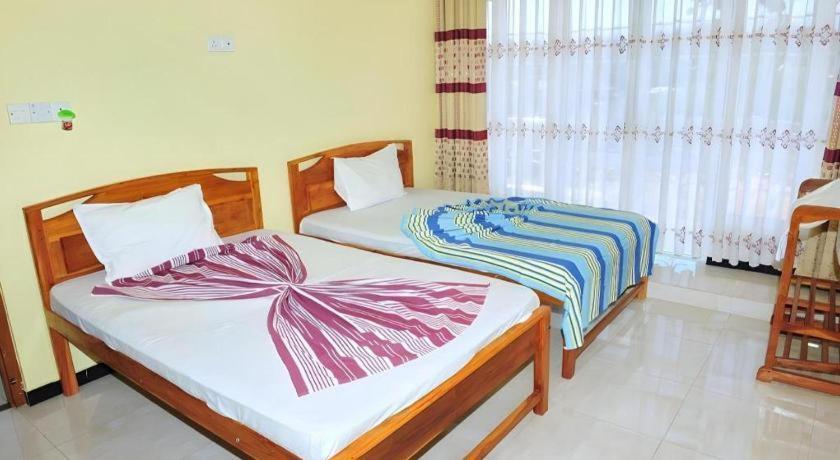 Hotel Glee Trincomalee Exterior foto
